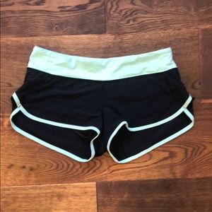 Lululemon Speed Short Sz 8